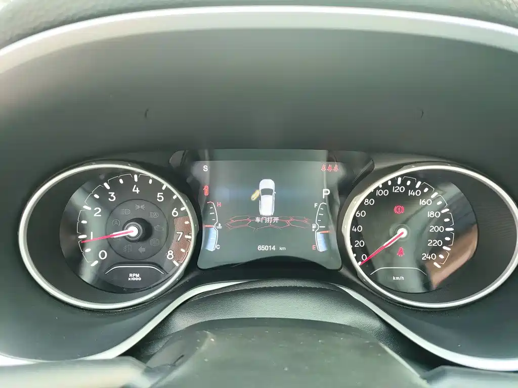 Jeep Compass — фото 18
