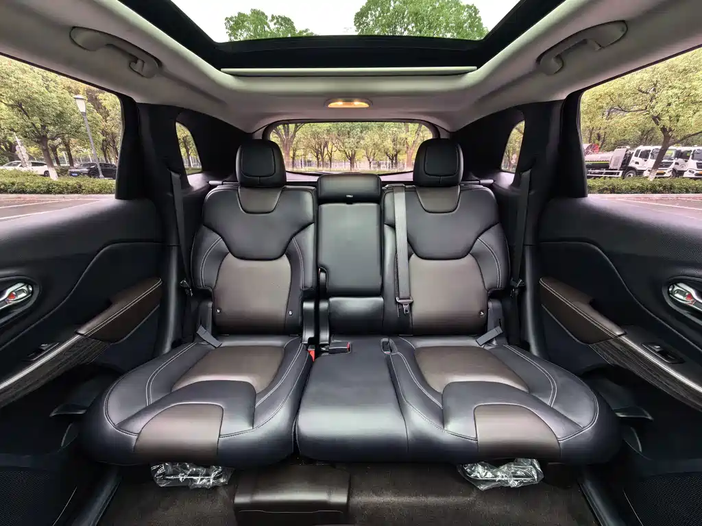Jeep Cherokee — фото 27