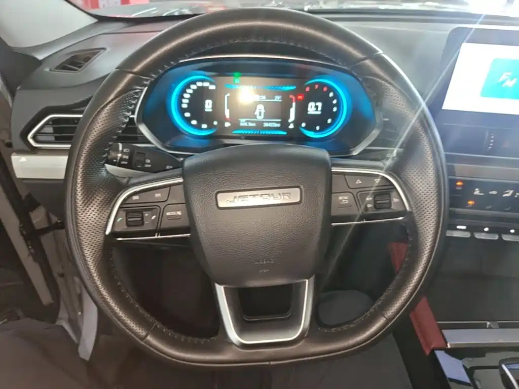Jetour X70 — фото 11