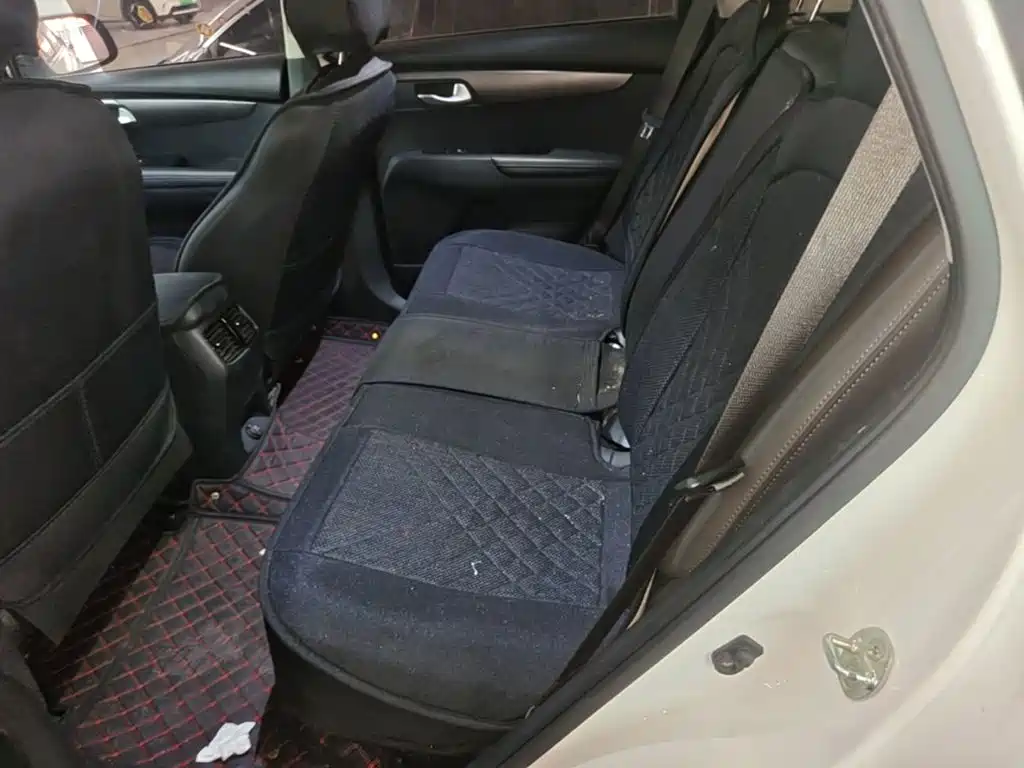 Kia Sportage — фото 17