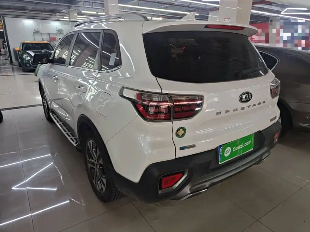 Kia Sportage — фото 5