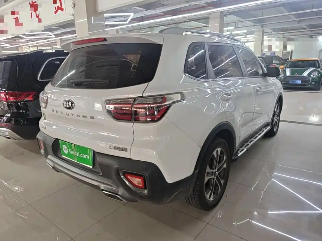 Kia Sportage — фото 7