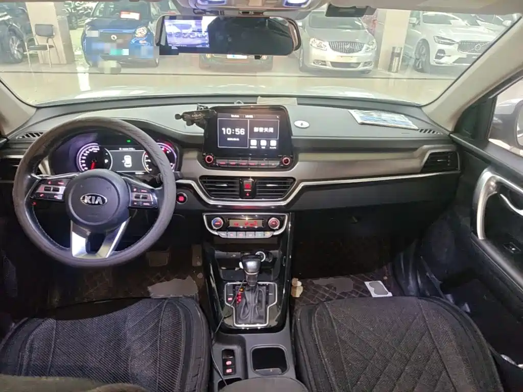 Kia Sportage — фото 10