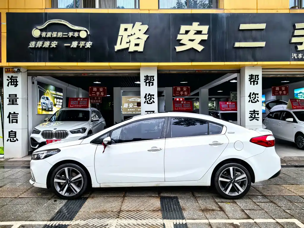 Kia K3 — фото 5