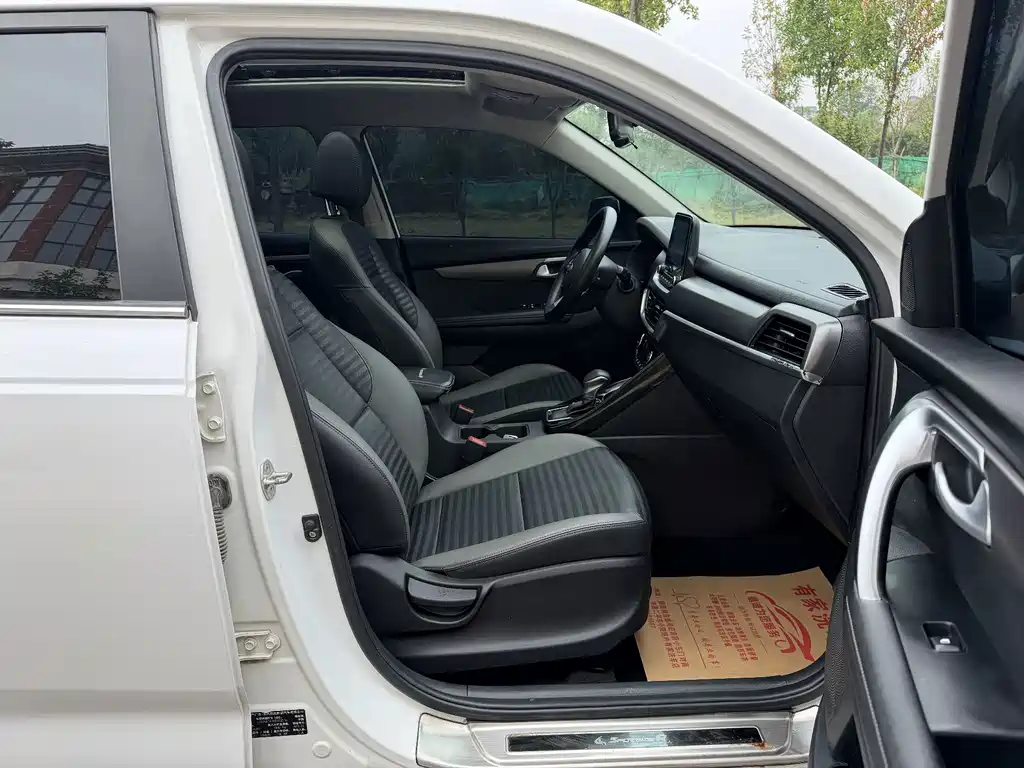 Kia Sportage — фото 9