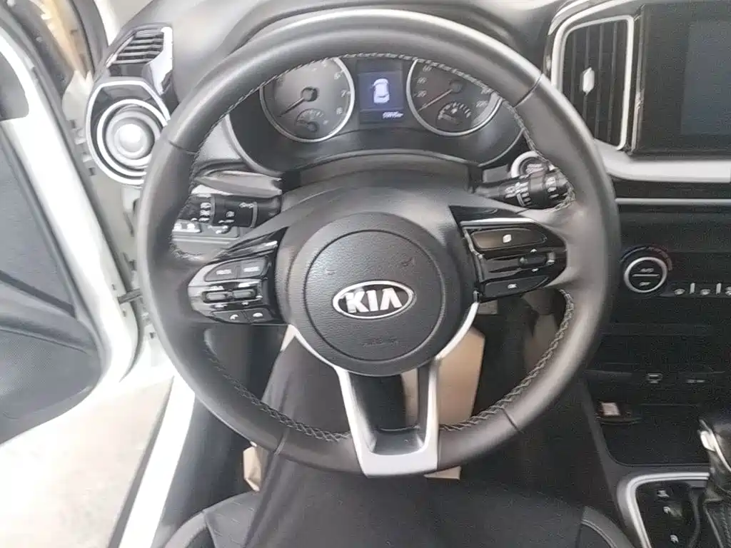 Kia KX1 — фото 11