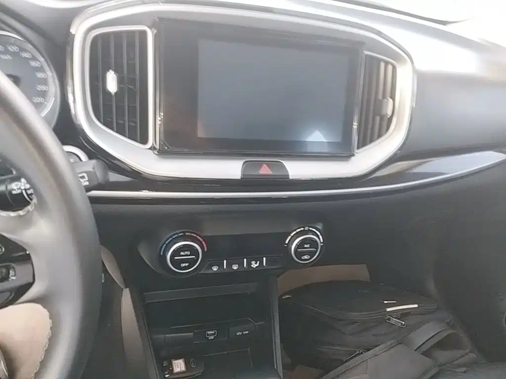 Kia KX1 — фото 13