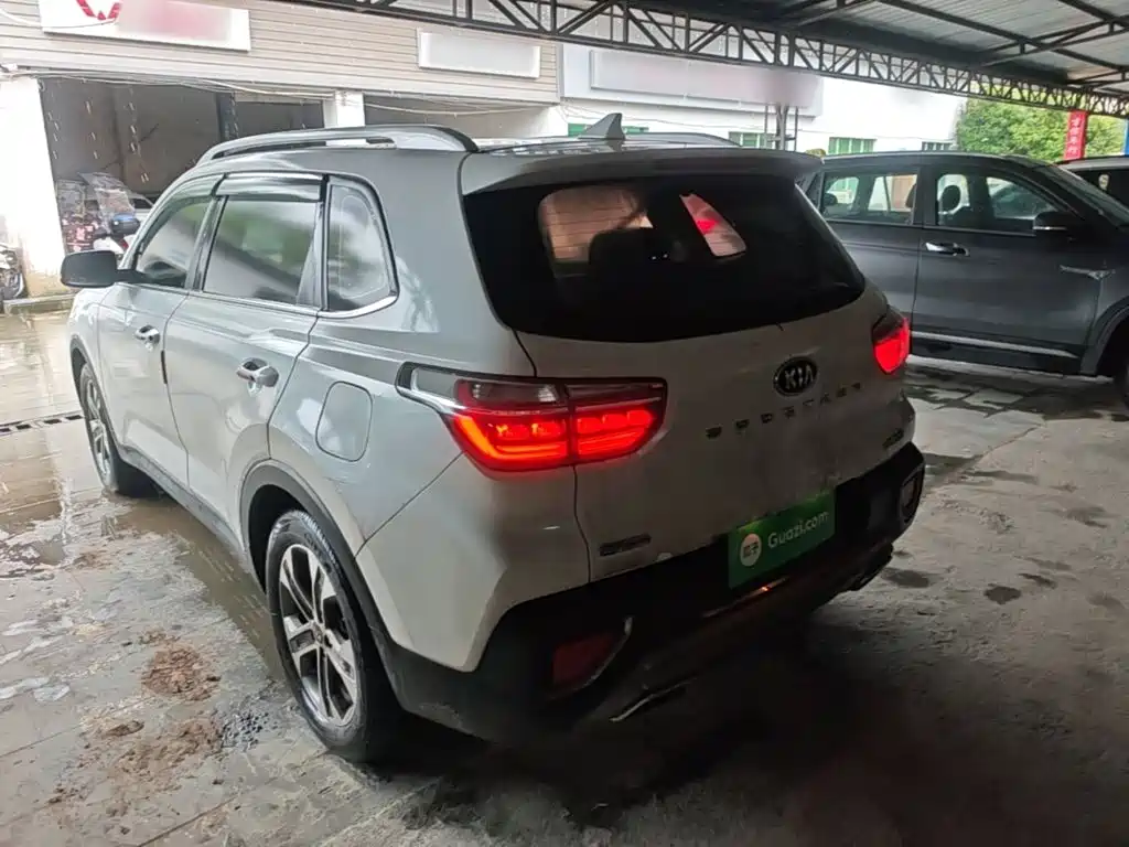 Kia Sportage — фото 5