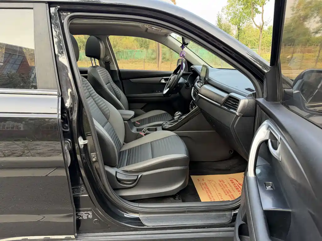 Kia Sportage — фото 11