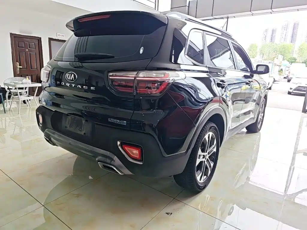 Kia Sportage — фото 7