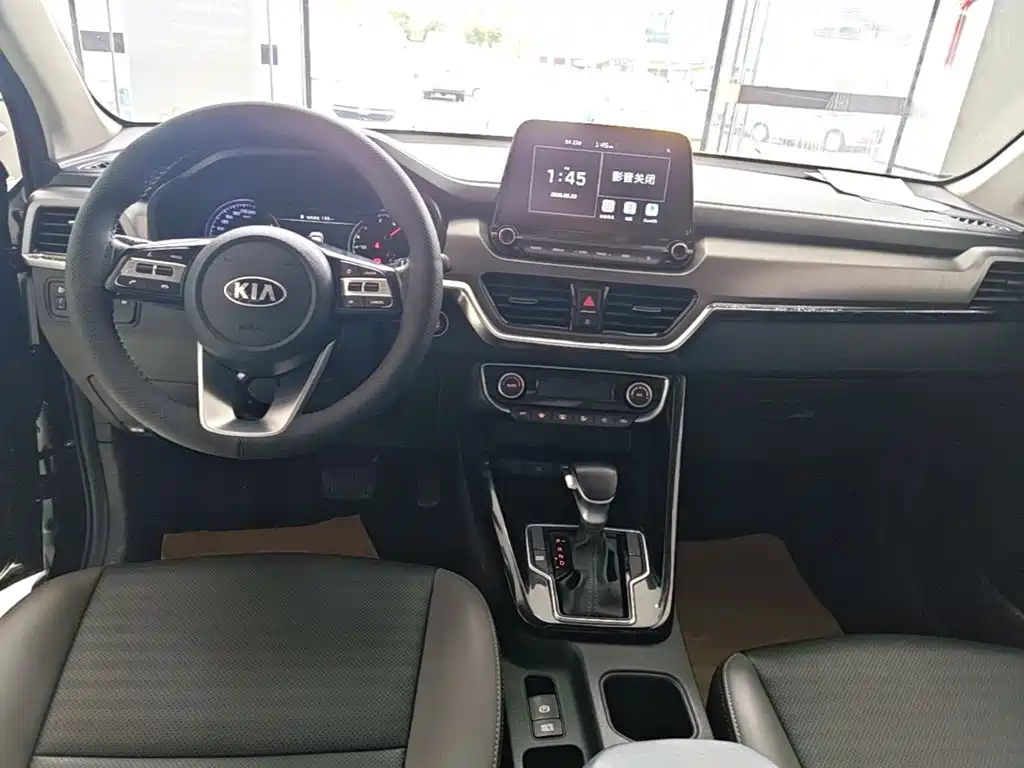 Kia Sportage — фото 10