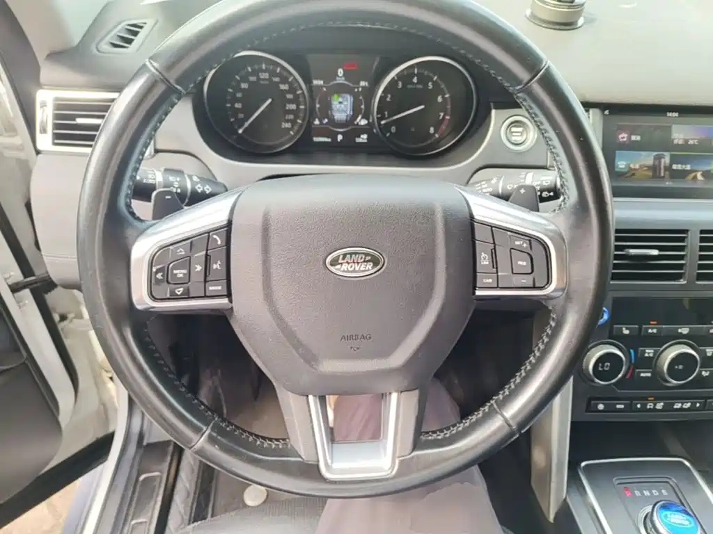 Land Rover Discovery Sport — фото 11