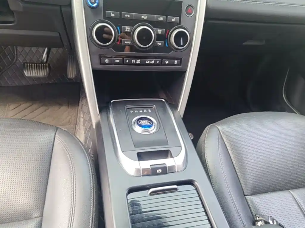 Land Rover Discovery Sport — фото 14