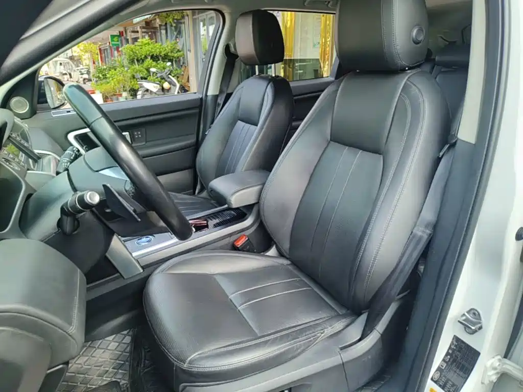 Land Rover Discovery Sport — фото 15