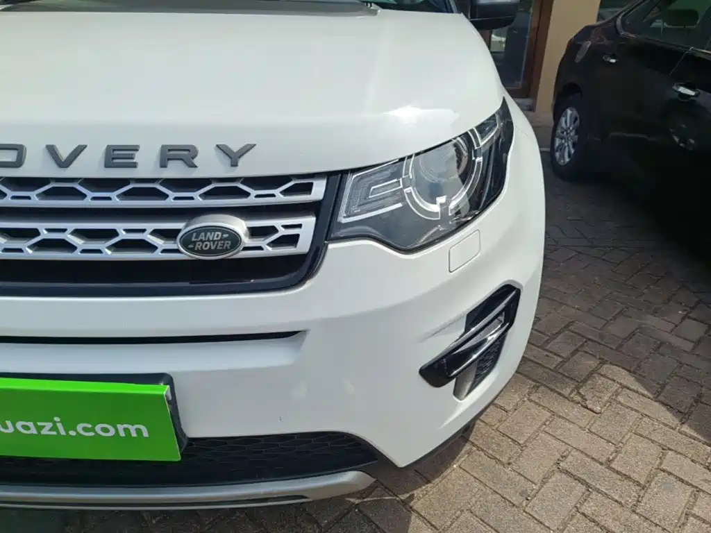 Land Rover Discovery Sport — фото 24
