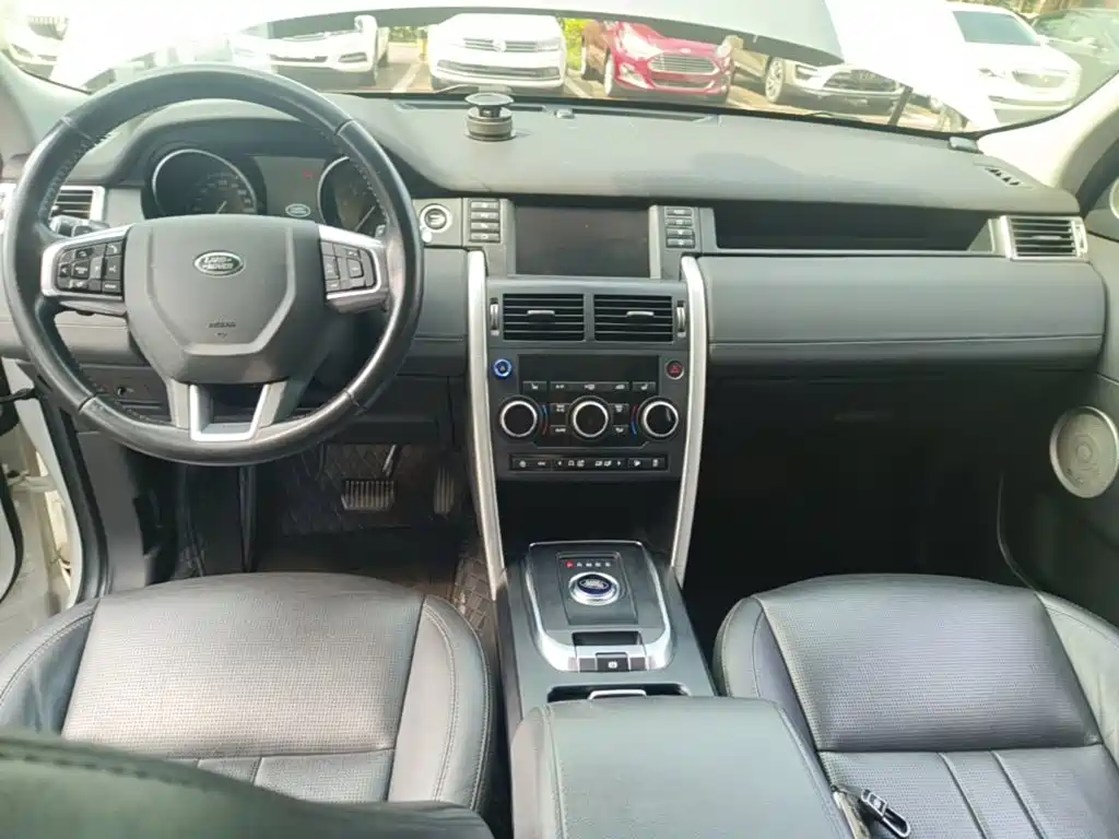 Land Rover Discovery Sport — фото 10