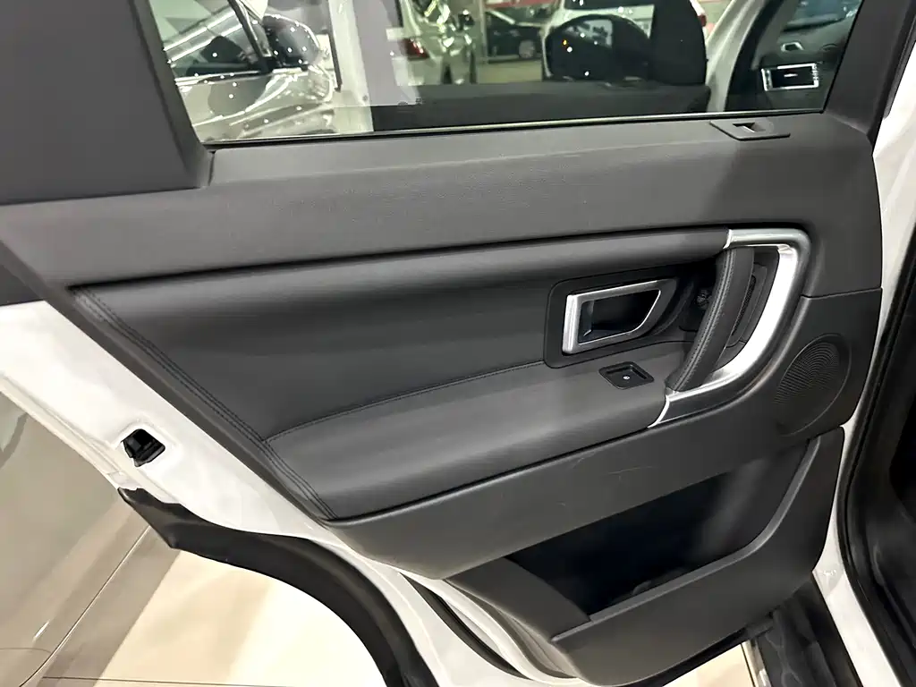 Land Rover Discovery Sport — фото 14