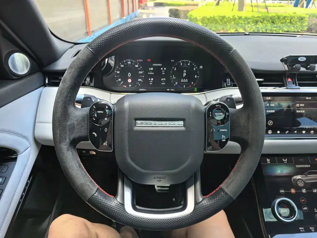 Land Rover Evoque — фото 15