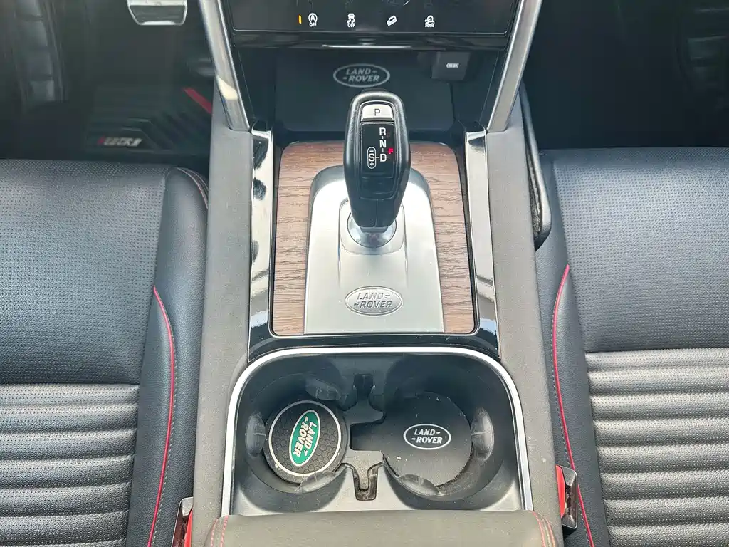 Land Rover Discovery Sport — фото 17