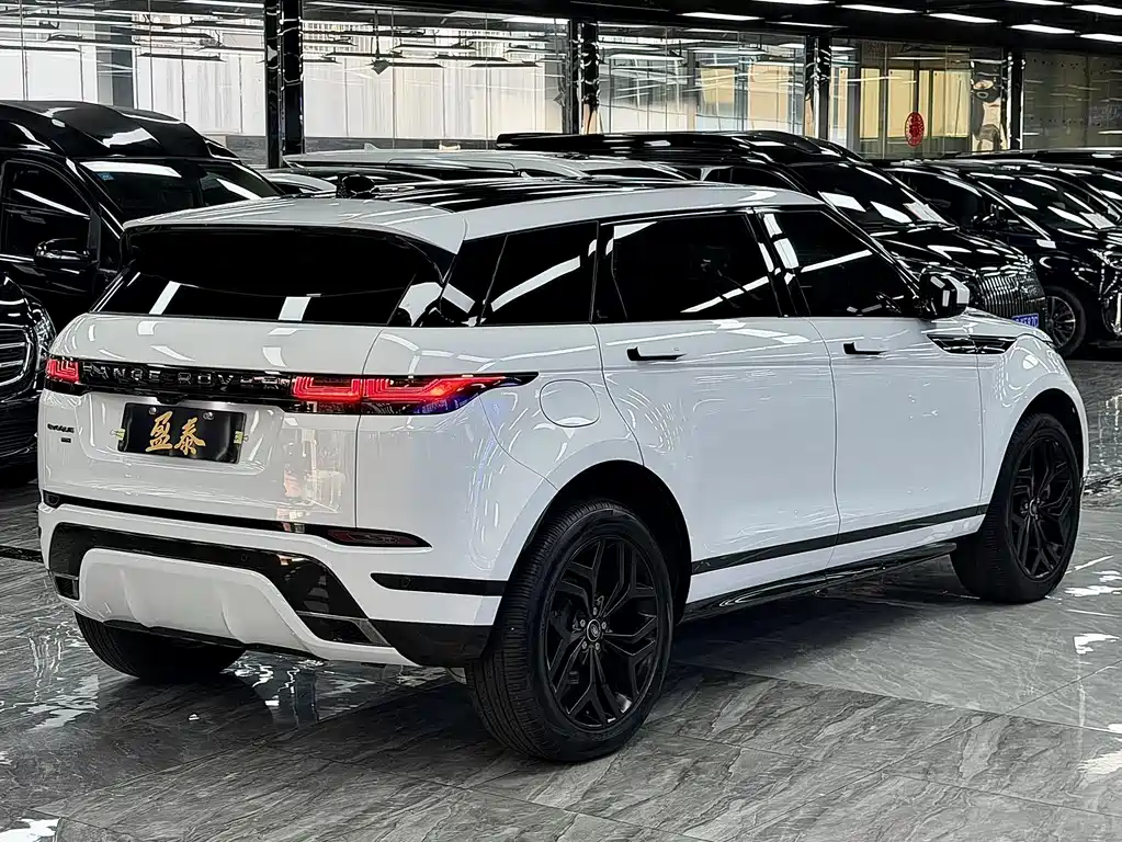 Land Rover Evoque PHEV — фото 7