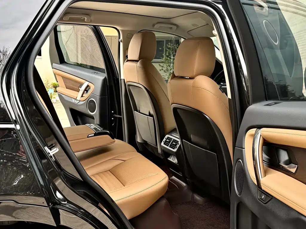 Land Rover Discovery Sport — фото 13