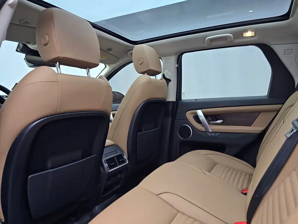Land Rover Discovery Sport — фото 17