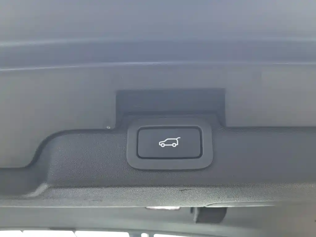 Land Rover Discovery — фото 17