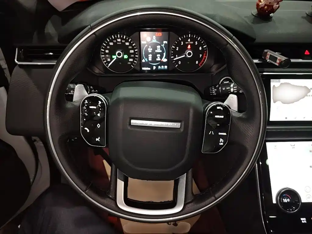 Land Rover Velar — фото 11