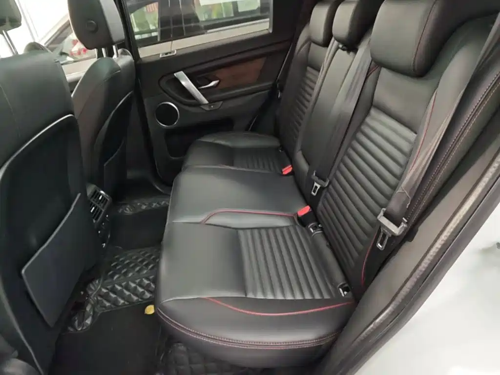 Land Rover Discovery Sport — фото 17