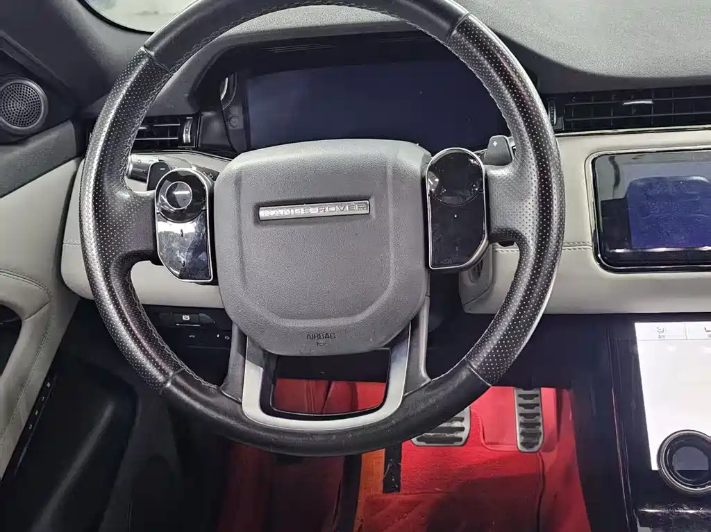 Land Rover Evoque — фото 13