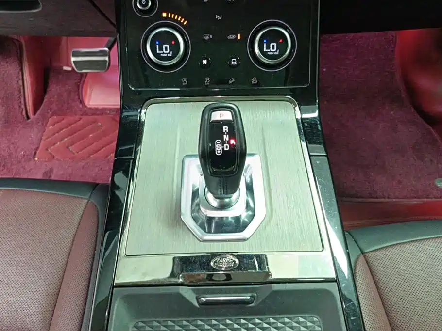 Land Rover Evoque — фото 16