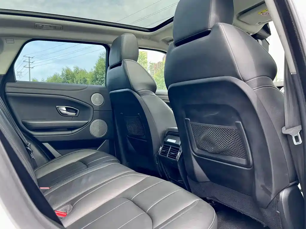 Land Rover Evoque — фото 15