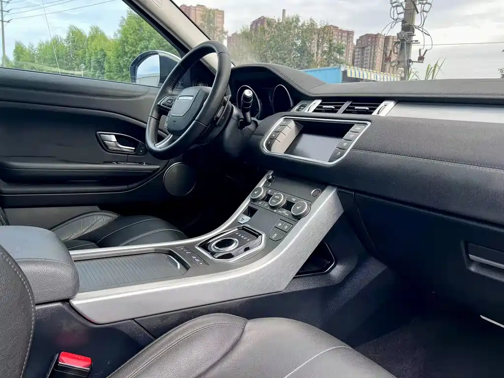 Land Rover Evoque — фото 16