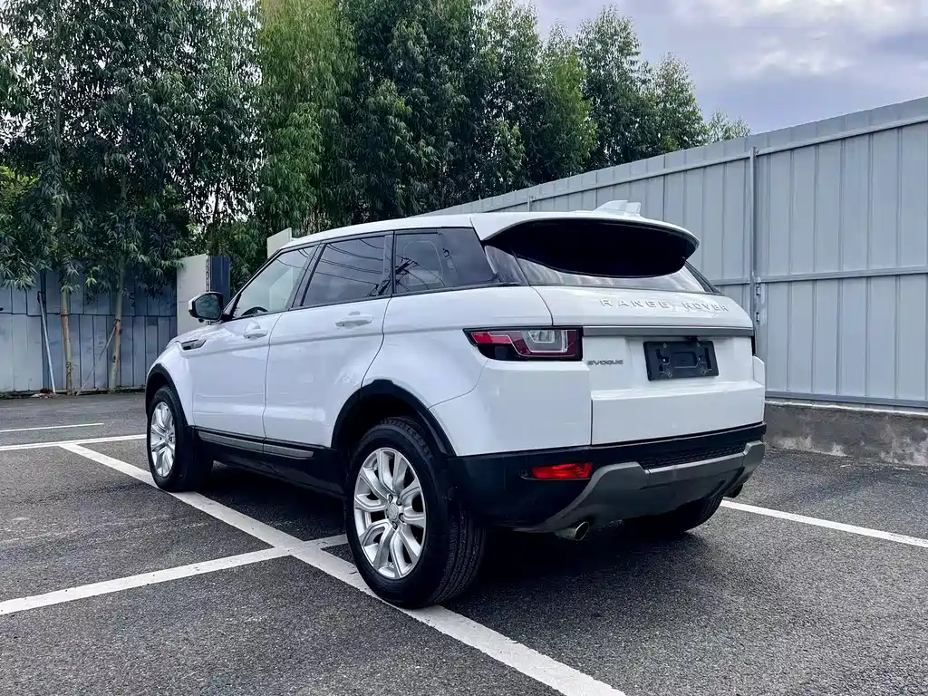 Land Rover Evoque — фото 6