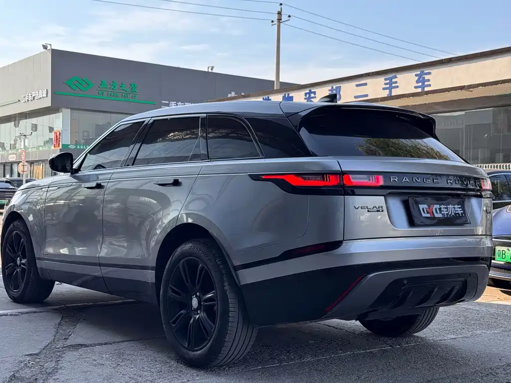 Land Rover Velar — фото 19