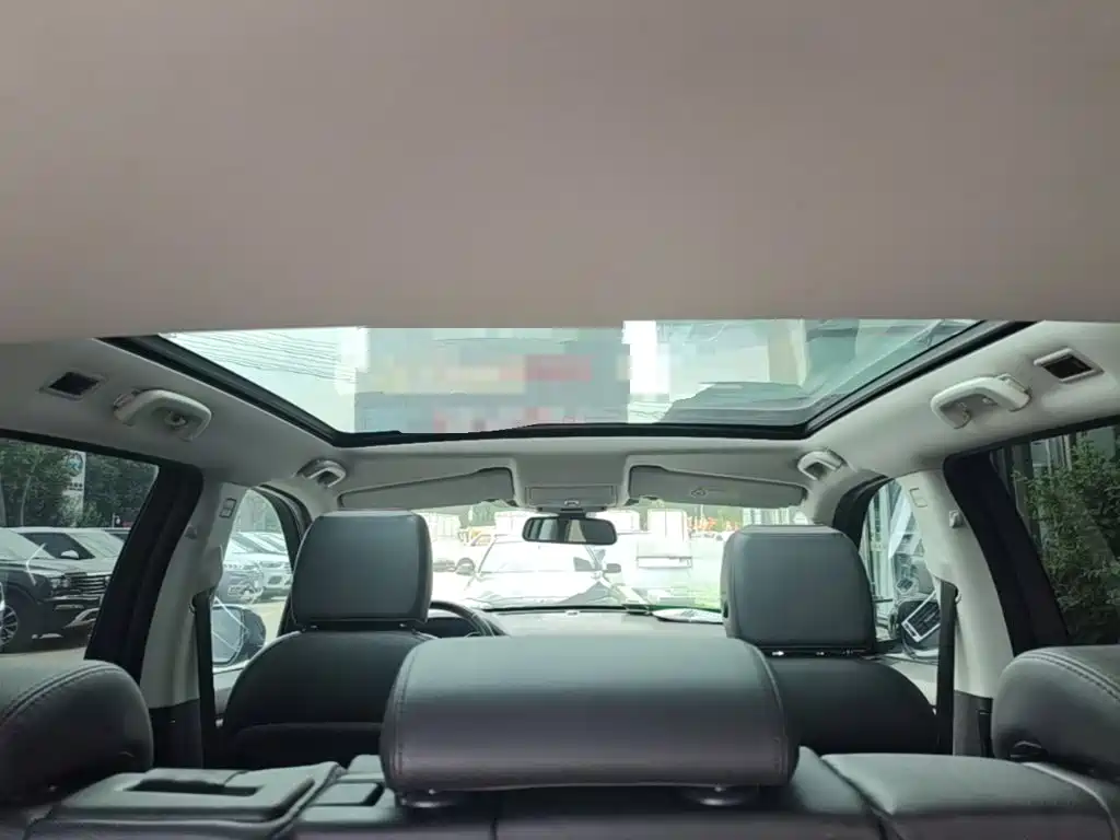 Land Rover Discovery Sport — фото 18