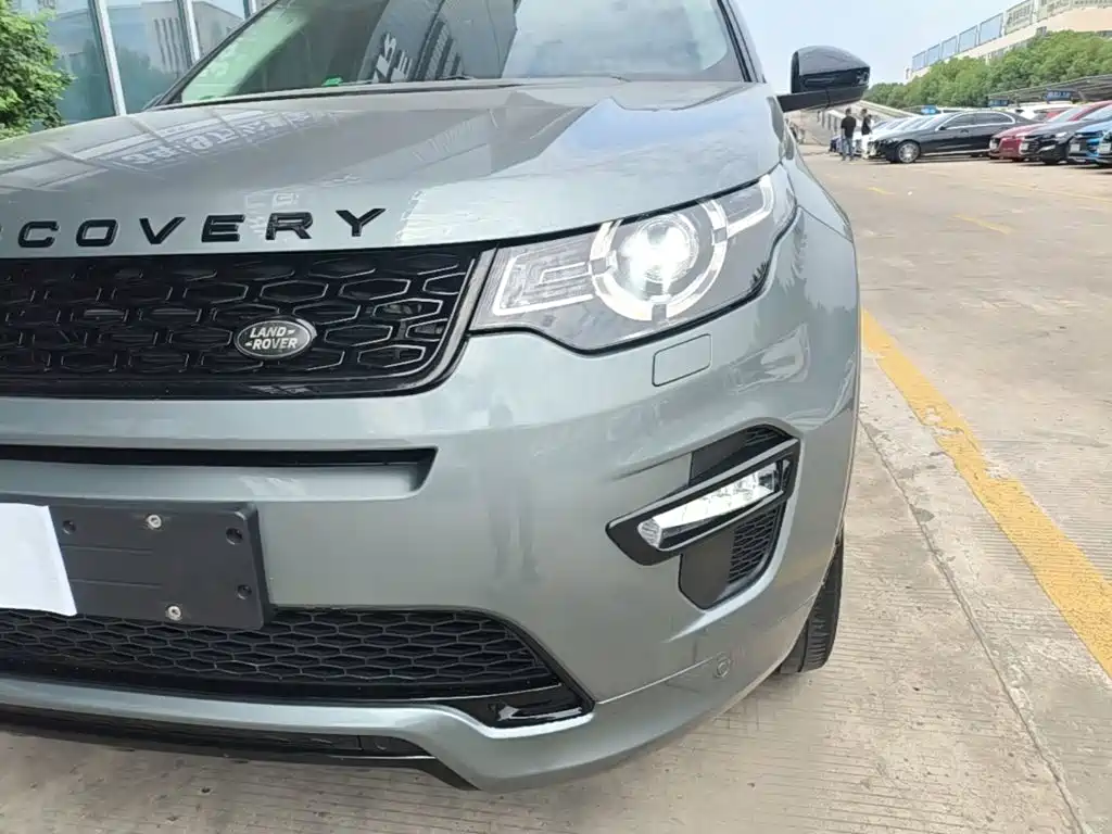 Land Rover Discovery Sport — фото 24