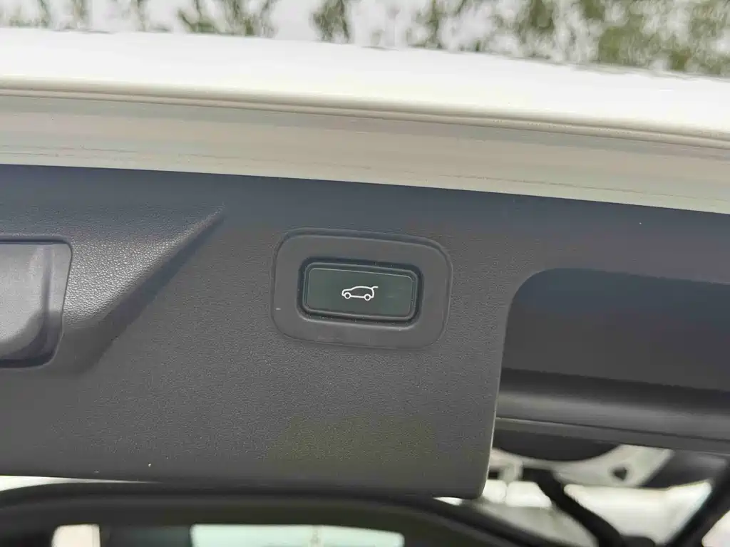 Land Rover Discovery Sport — фото 13