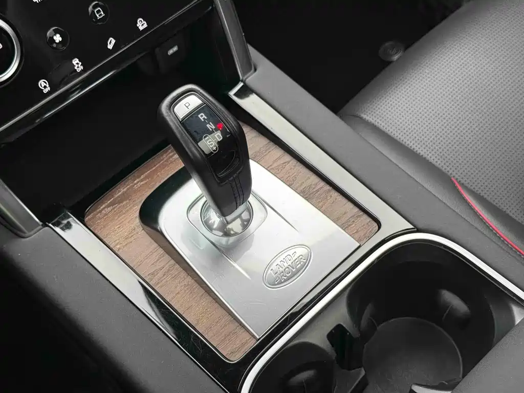 Land Rover Discovery Sport — фото 8