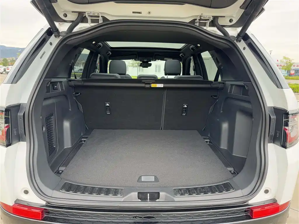Land Rover Discovery Sport — фото 13