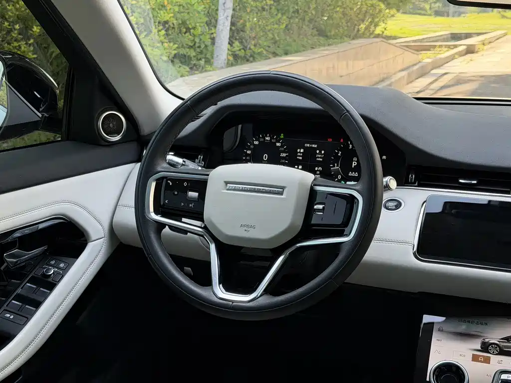 Land Rover Evoque — фото 6