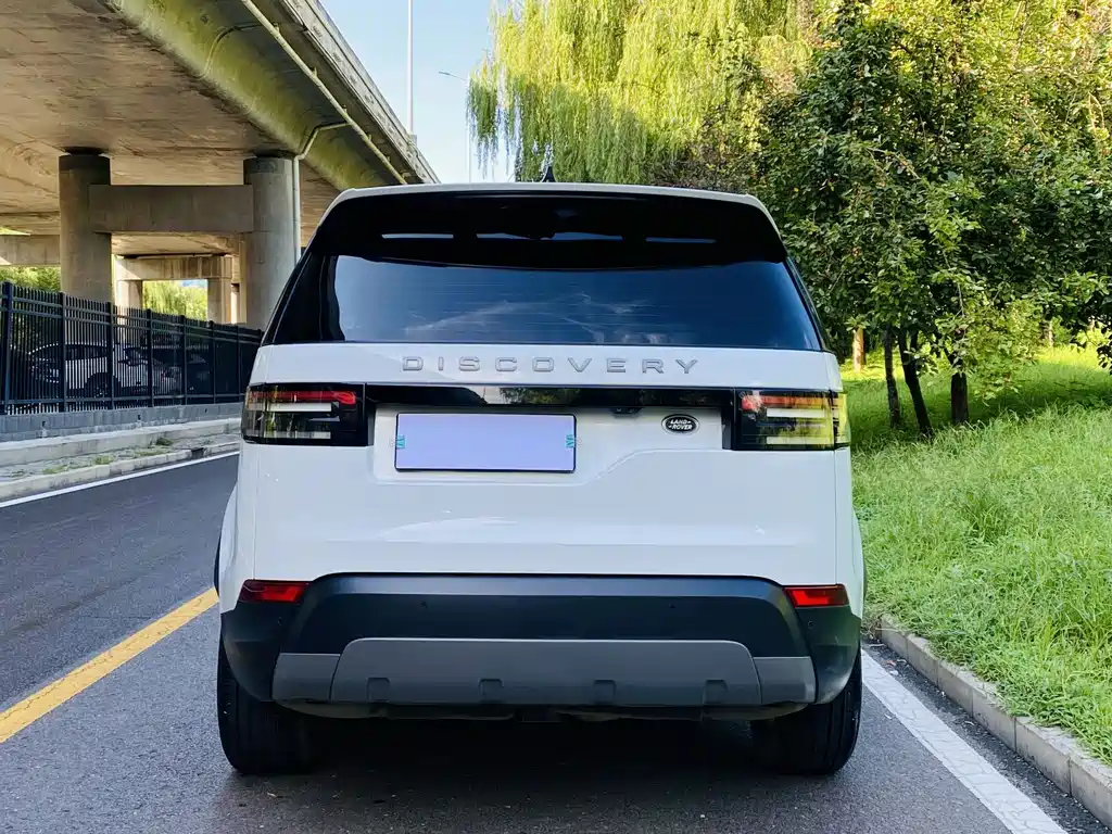 Land Rover Discovery — фото 17