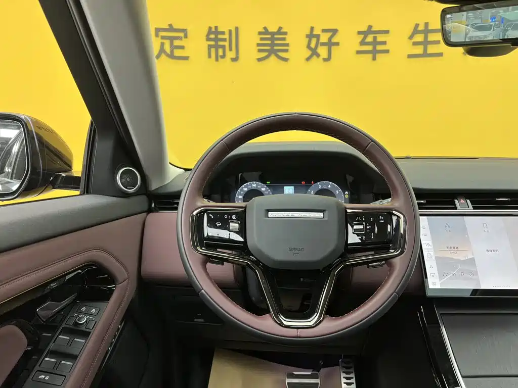 Land Rover Evoque — фото 15