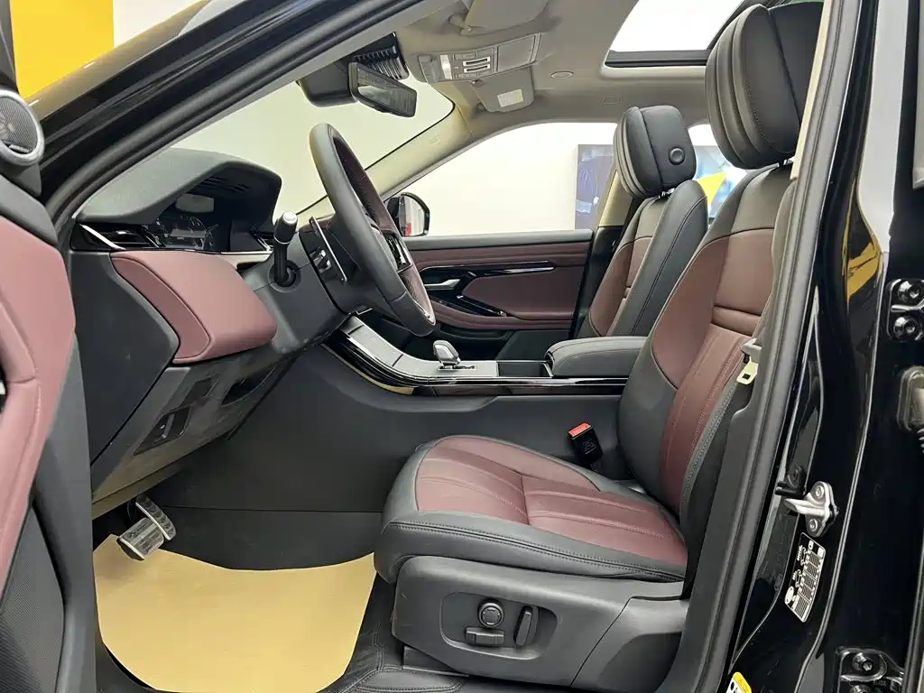 Land Rover Evoque — фото 18
