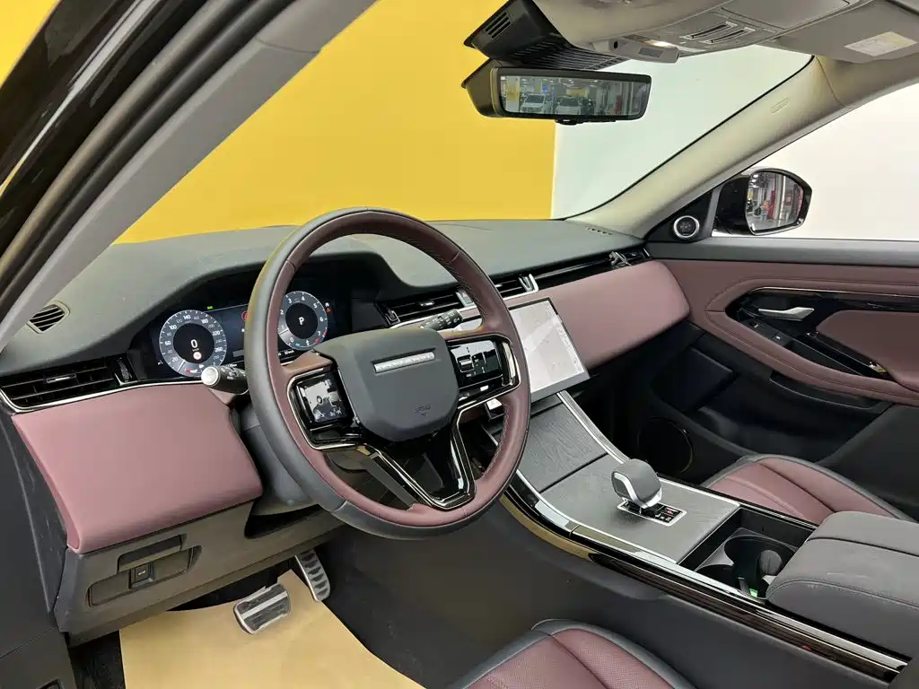 Land Rover Evoque — фото 35