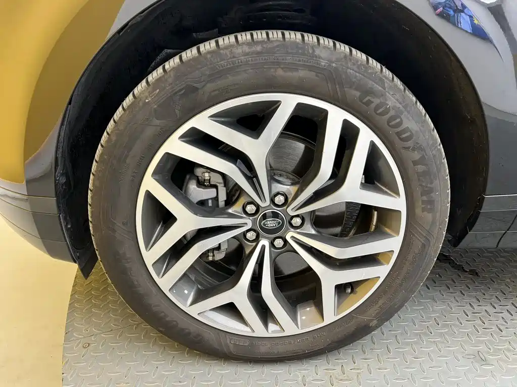 Land Rover Evoque — фото 10