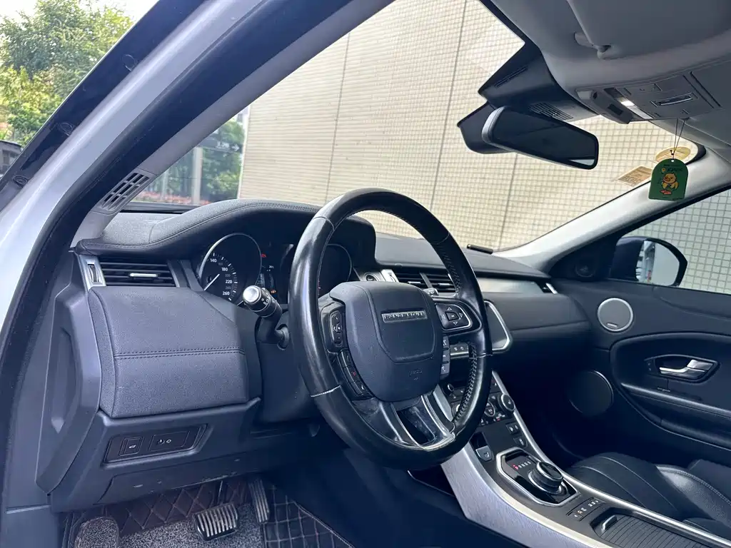 Land Rover Evoque — фото 9