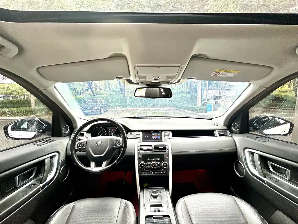Land Rover Discovery Sport — фото 17