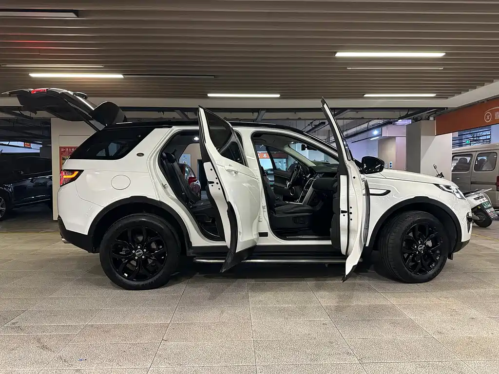 Land Rover Discovery Sport — фото 19