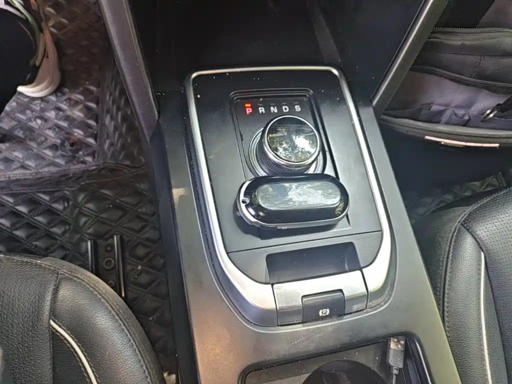 Land Rover Discovery Sport — фото 14